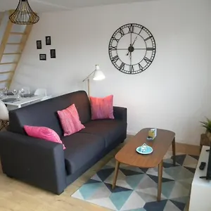  Appartement - Proche Métro - Stationnement Gratuit